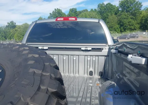 2012 Toyota Tundra Grade 5.7L V8 из США, поврежденный, VIN 5TFKW5F10CX005330